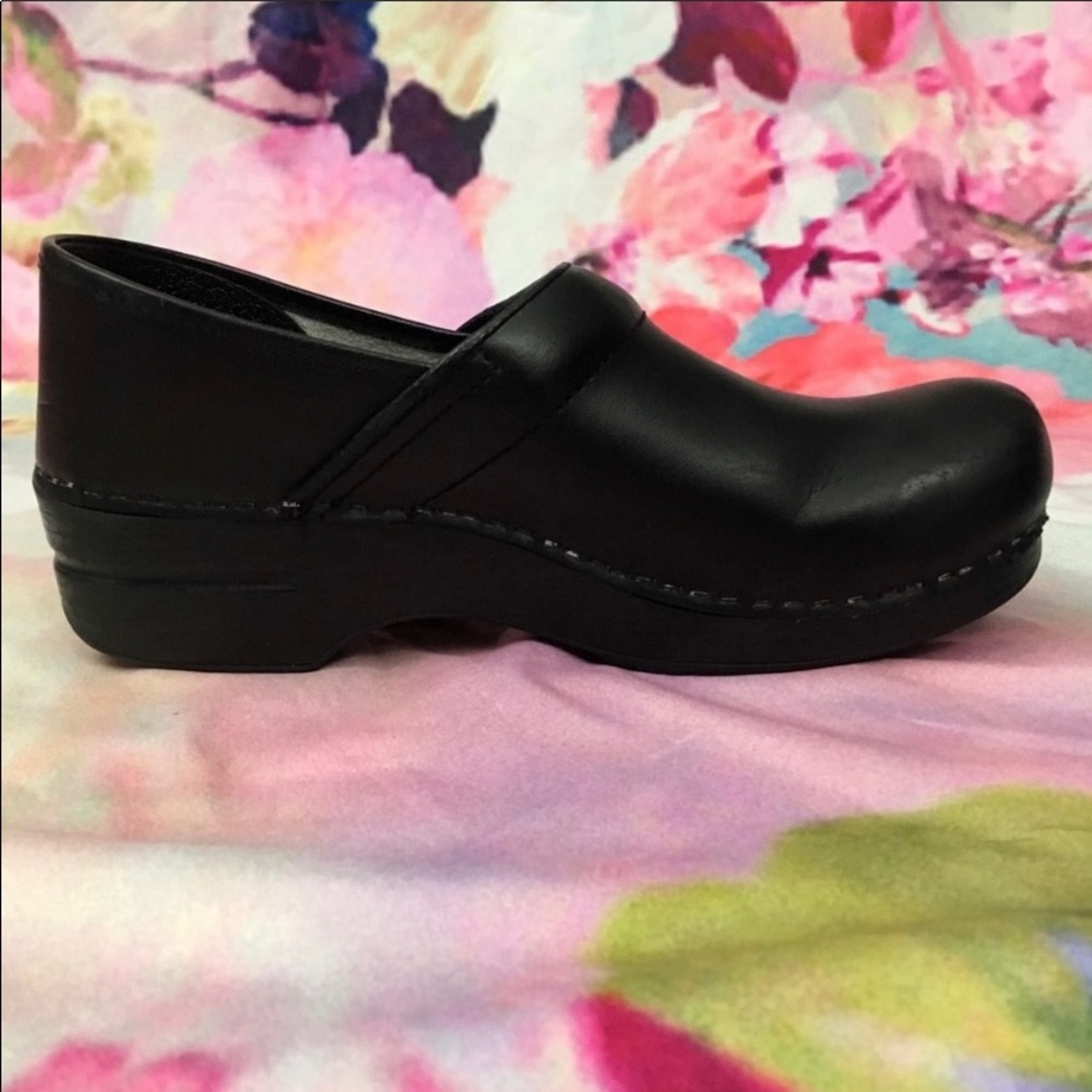 Dansko clogs matte black size 40 very good preowned - Picture 3 of 7